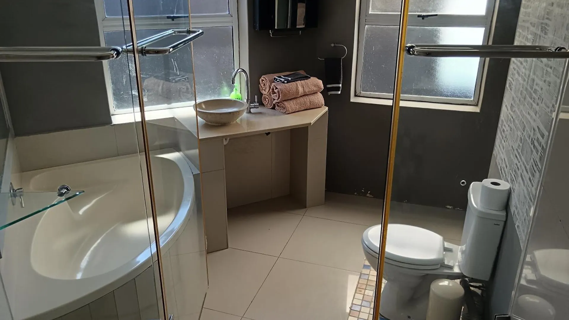 Gaia Hydro-Spa And Guest House Le Cap