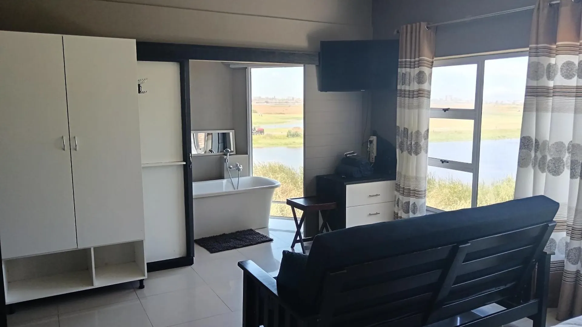 Gaia Hydro-Spa And Guest House Cape Town